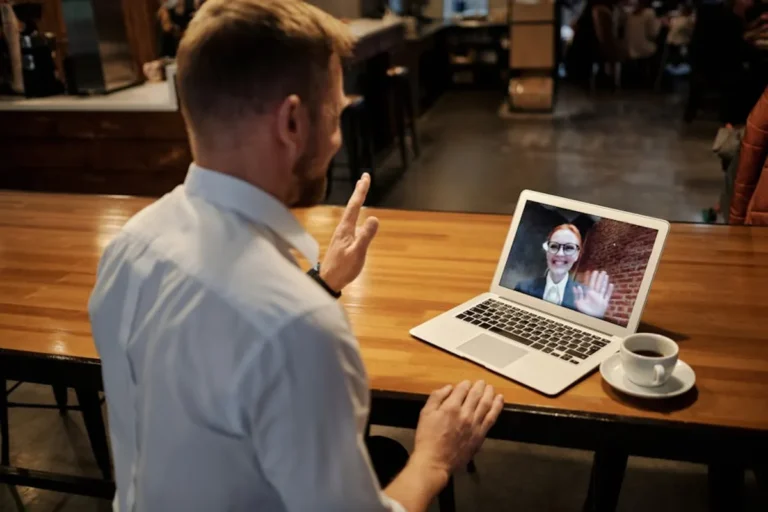 How to Compare AI Chat Apps Before Signing Up